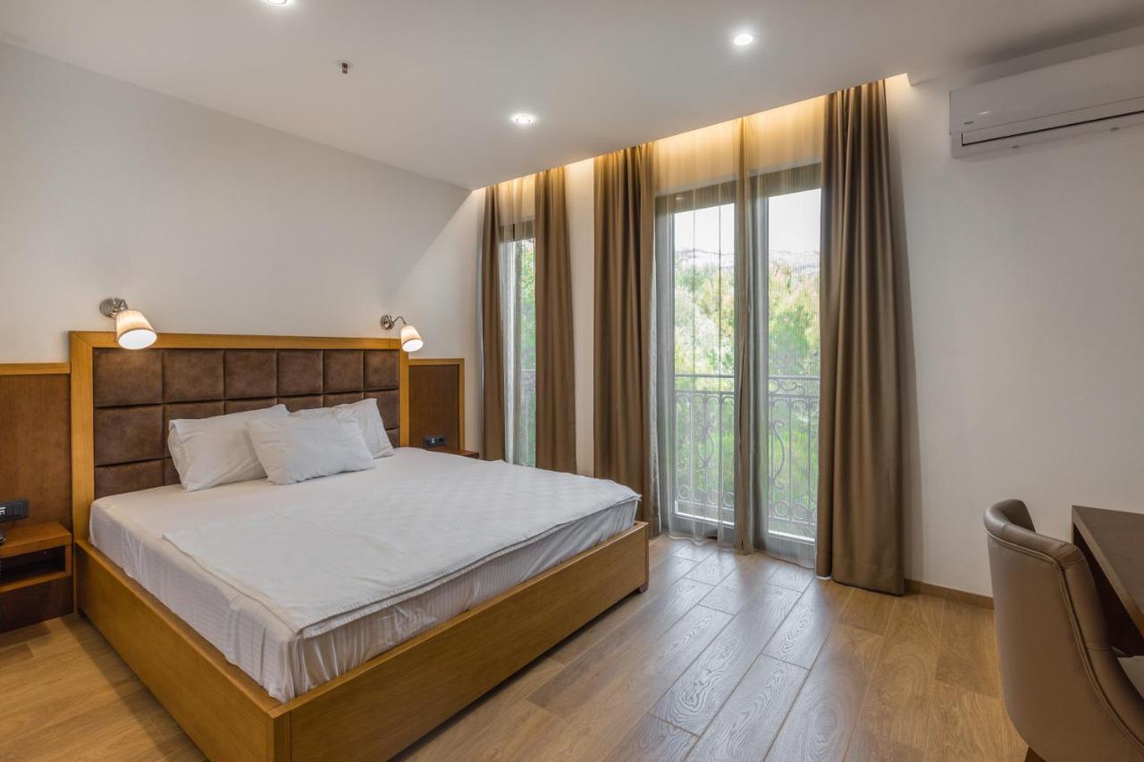 Hotel Plaza Lucice Petrovac 外观 照片